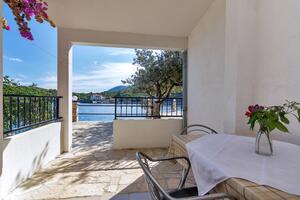 Appartement d'une chambre Baie Pokrivenik, Hvar (A-10419-a)