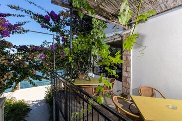 2-Zimmer-Ferienwohnung Bucht Pokrivenik, Hvar (A-10419-c(