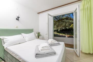 Apartmani uz more Uvala Pokrivenik, Hvar - 10427