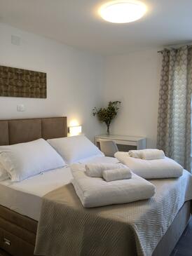 Apartamenty nad morzem z basenem Mudri Dolac, Hvar - 10432