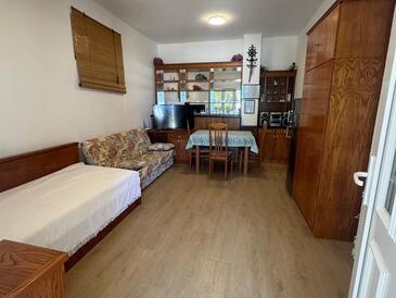 Appartamenti accanto al mare Slatine, Bua - Čiovo - 10435
