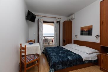 Apartments by the sea Medići, Omiš - 1046