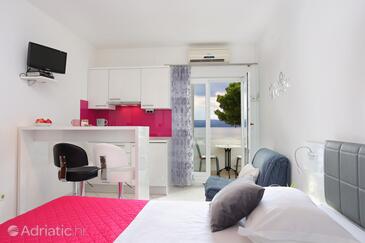 Apartments by the sea Medići, Omiš - 1047