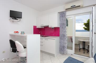 Apartments by the sea Medići, Omiš - 1047