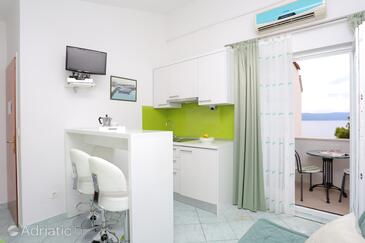 Apartments by the sea Medići, Omiš - 1047