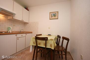 Apartments with parking space Živogošće - Porat, Makarska - 1055