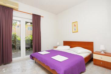 Ferienwohnungen am Meer Zivogosce - Blato, Makarska - 1057