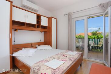 Apartamentos junto al mar Zivogosce - Blato, Makarska - 1057