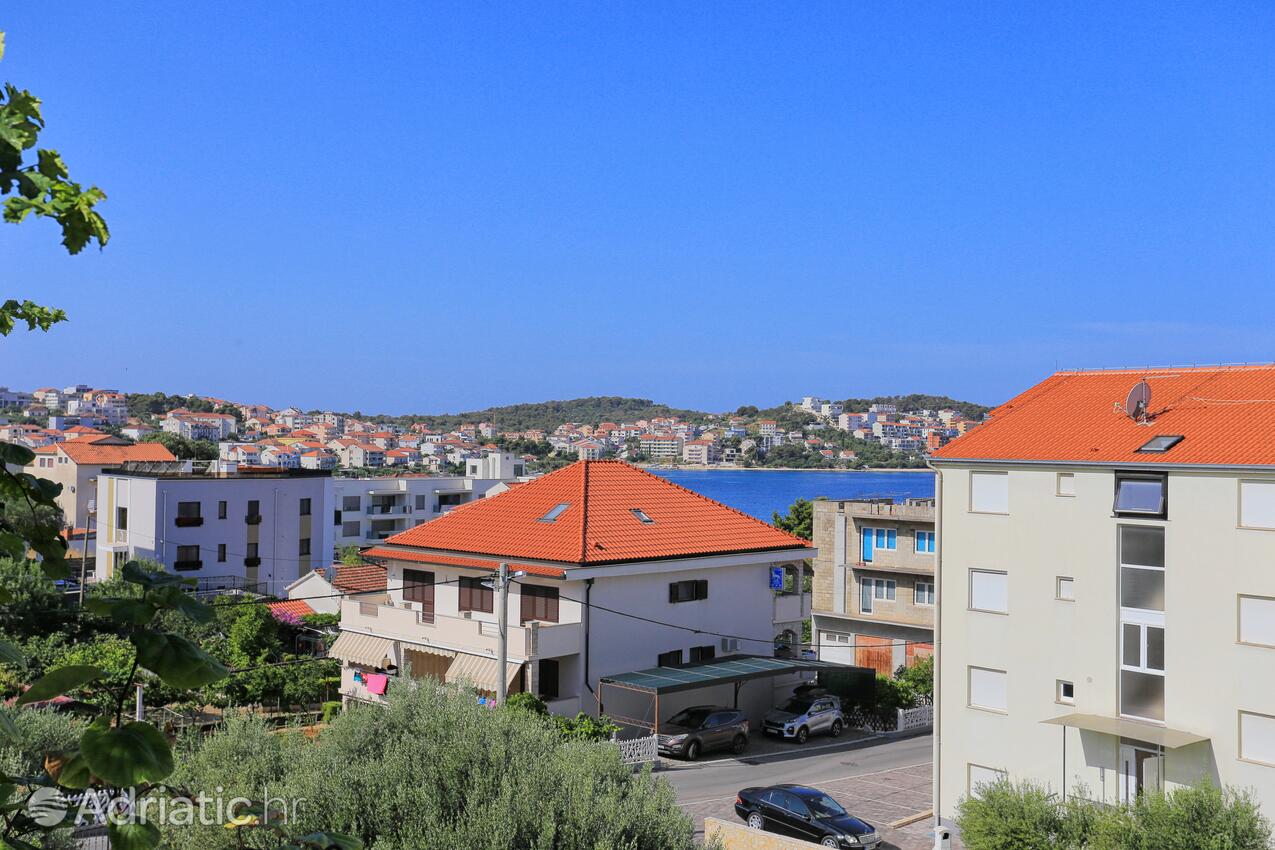 A-1069-b - Private accommodation - Apartments by the sea Okrug Gornji, Čiovo