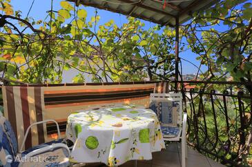 Apartments by the sea Okrug Gornji, Čiovo - 1069