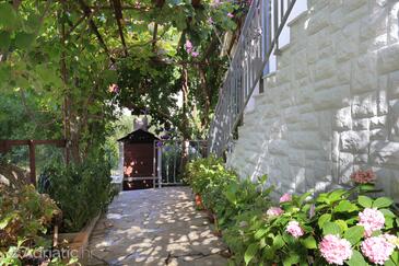 Apartments by the sea Okrug Gornji, Čiovo - 1069