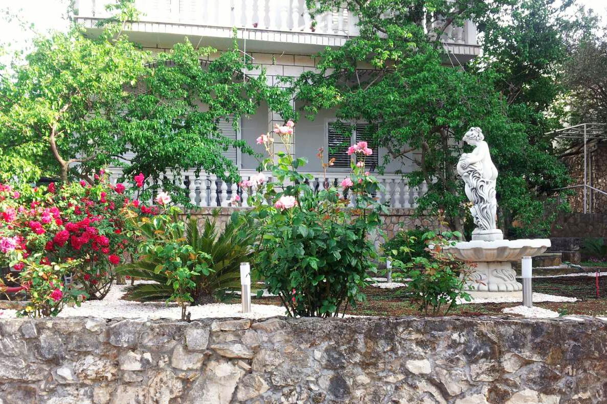 Gården - Feriehus ved havet Seget Vranjica, Trogir