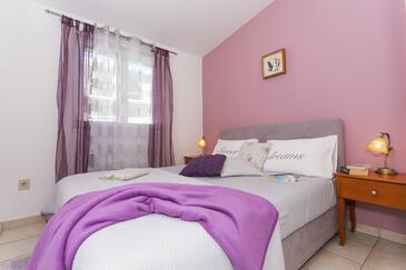 Seaside apartments with a swimming pool Rastići, Čiovo - 1084