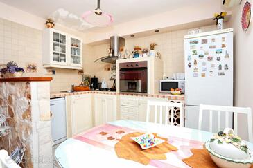 Apartmány u moře s bazénem Rastići, Čiovo - 1084