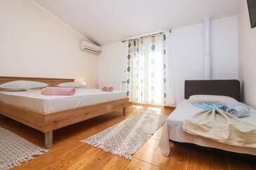 Appartements près de la mer Rogoznica - 1087