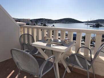 Apartmani uz more Rogoznica - 1087