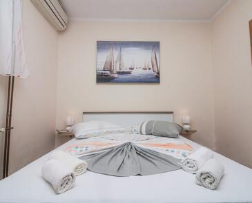 Apartmanok a tenger mellett Rogoznica - 1087