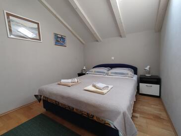 Apartmanok a tenger mellett Vinisce, Trogir - 11003