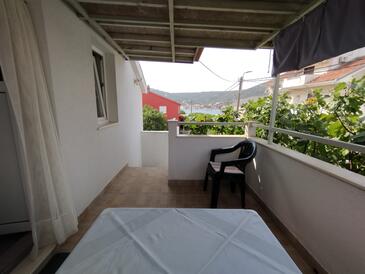 Apartmanok a tenger mellett Vinisce, Trogir - 11003