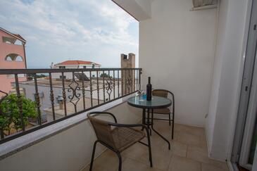 Apartments with parking space Makarska - 11007