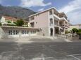 Apartments with a parking space Makarska - 11007