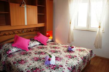 Ferienhaus mit Pool Bol, Brac - 11016