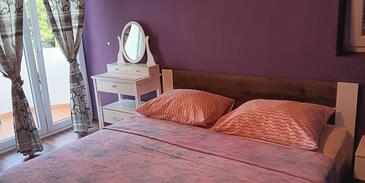 Ferienwohnungen mit Parkplatz Kali, Ugljan - 11020