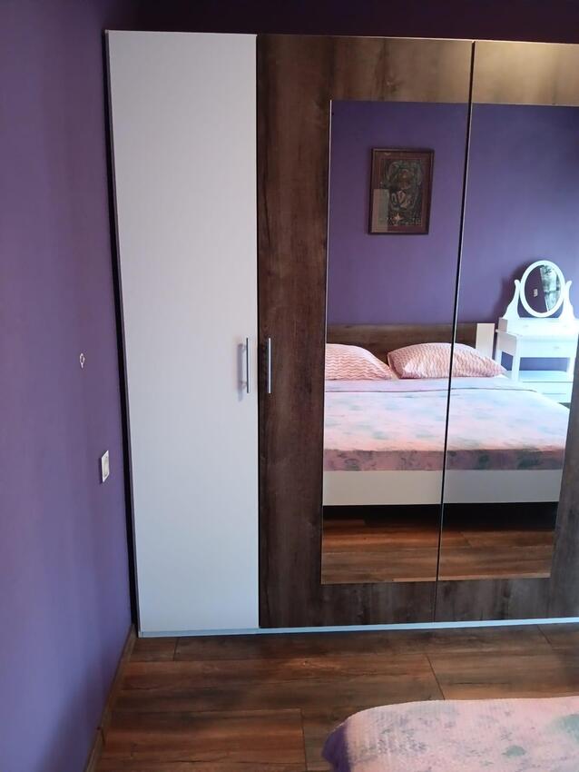 A-11020-a - Private accommodation - Apartments with a parking space Kali, Ugljan