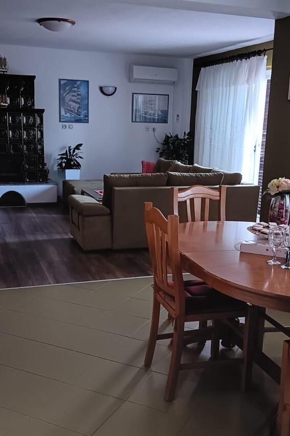 A-11020-a - Private accommodation - Apartments with a parking space Kali, Ugljan