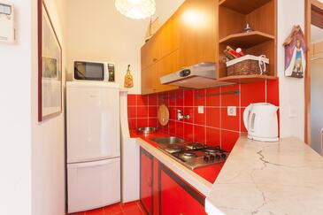 Apartments and rooms with WiFi Makarska - 11063