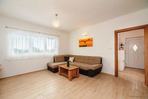 2-Zimmer-Ferienwohnung Maslenica 2-Zimmer-Ferienwohnung Maslenica, Novigrad (A-11064-c)
