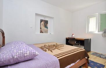 Apartments Omiš, Central Dalmatia