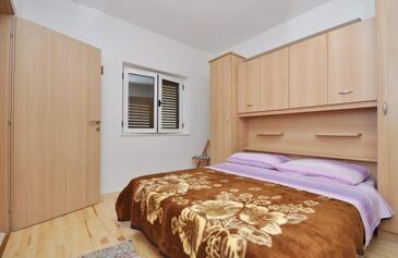 Apartments Omiš, Central Dalmatia