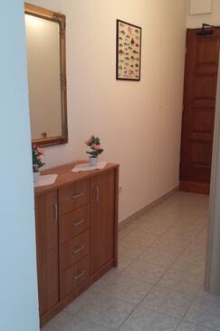 Apartments Omiš, Central Dalmatia