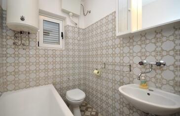 Apartments Omiš, Central Dalmatia