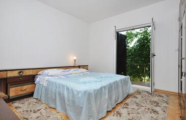 Apartments Omiš, Central Dalmatia