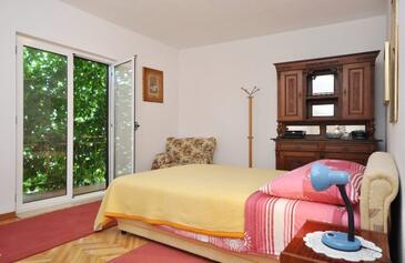 Apartments Omiš, Central Dalmatia