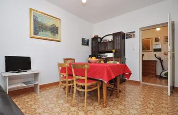 Apartments Omiš, Central Dalmatia