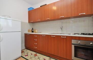Apartments Omiš, Central Dalmatia