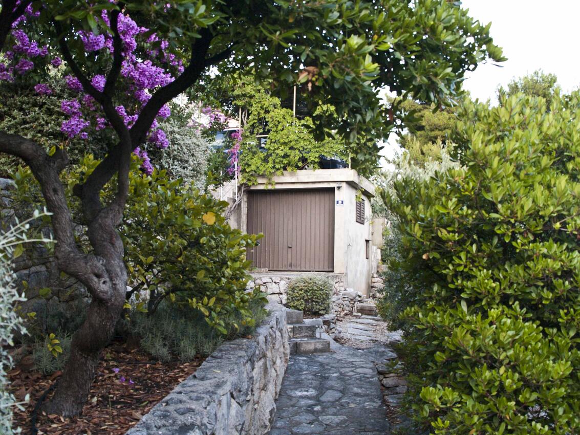 Courtyard - Apartments by the sea Prižba, Korčula