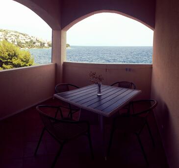 Apartments by the sea Mavarštica, Čiovo - 11102