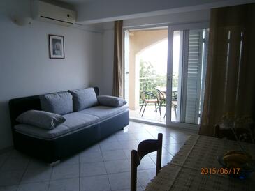 Apartments by the sea Mavarštica, Čiovo - 11102