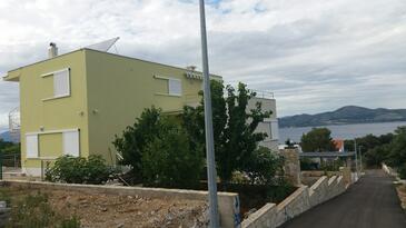 Apartments with terrace Drače, South Dalmatia