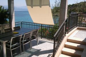 Two bedroom apartment Cove Donja Kruščica - Donja Krušica Two bedroom apartment Cove Donja Kruščica - Donja Krušica, Šolta (A-11146-a)