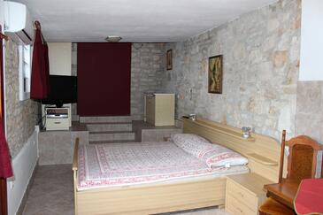 Lejlighedens parkeringsplads Liznjan, Medulin - 11152