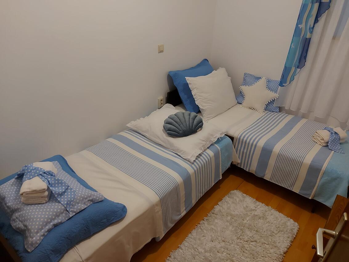 A-1120-a - Private accommodation - Apartments by the sea Mavarštica, Čiovo