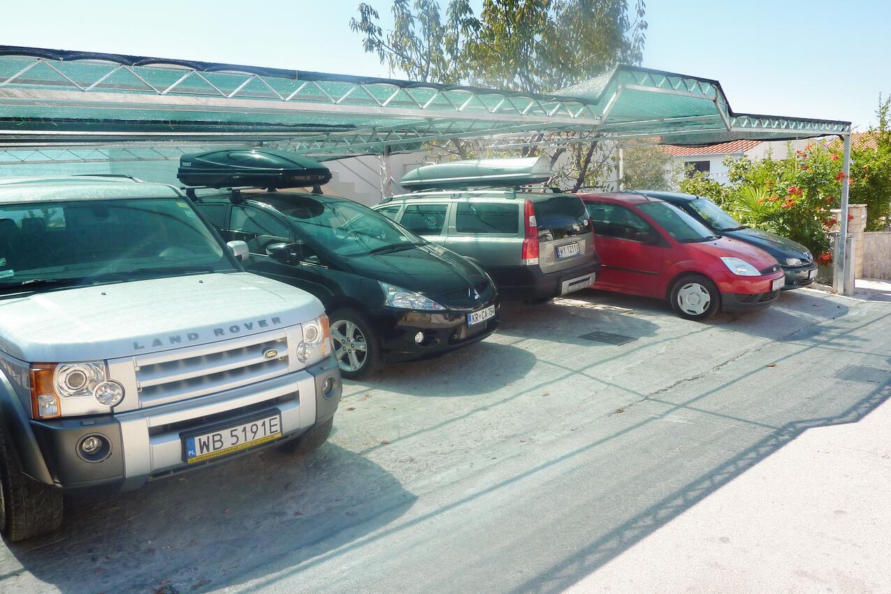 Parking lot - Apartments by the sea Mavarštica, Čiovo
