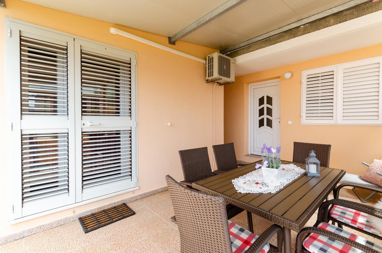 A-11216-a - Alloggi privati - Appartamenti con parcheggio Zavalatica, Curzola - Korčula