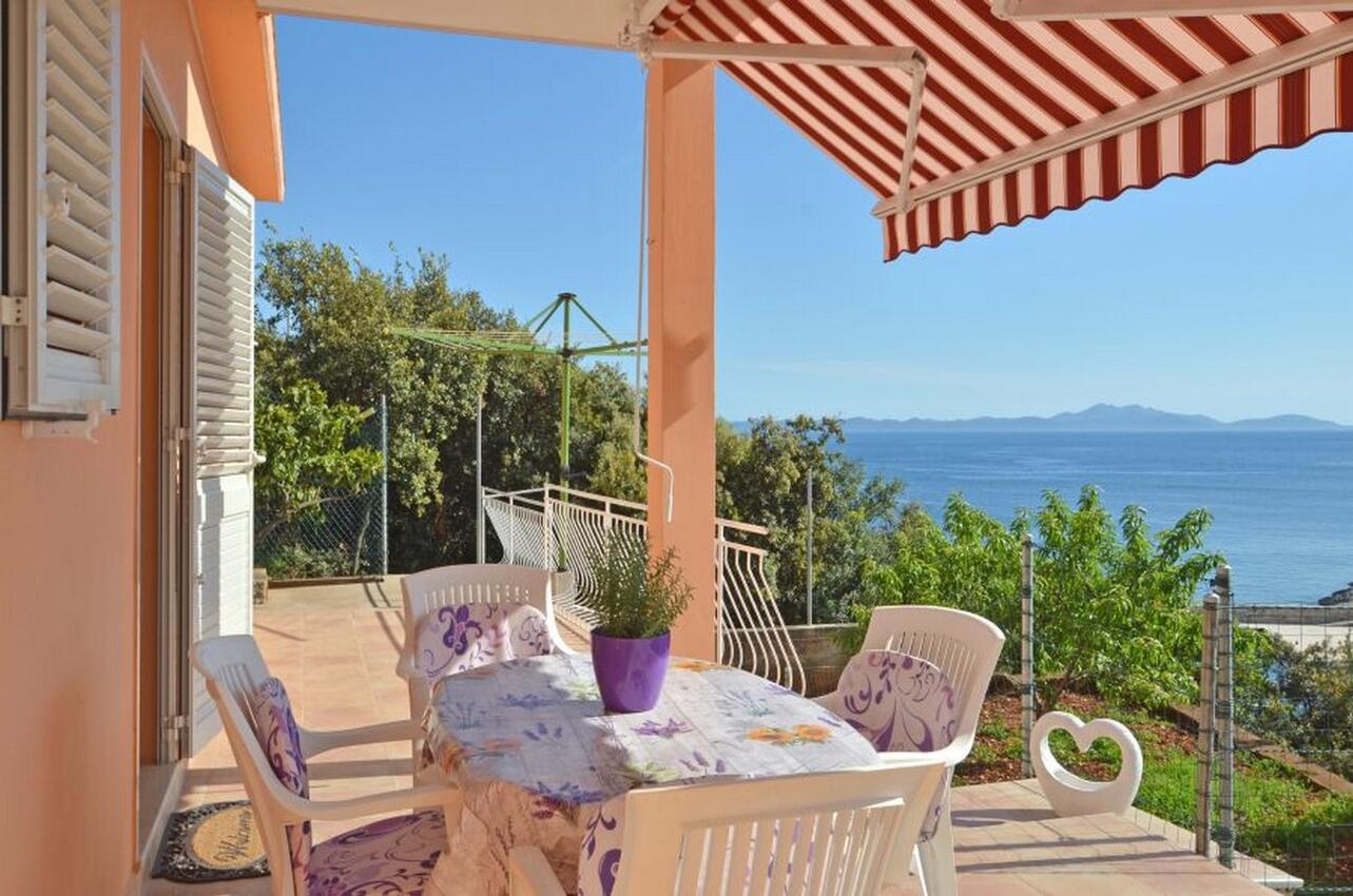 A-11216-c - Alloggi privati - Appartamenti con parcheggio Zavalatica, Curzola - Korčula