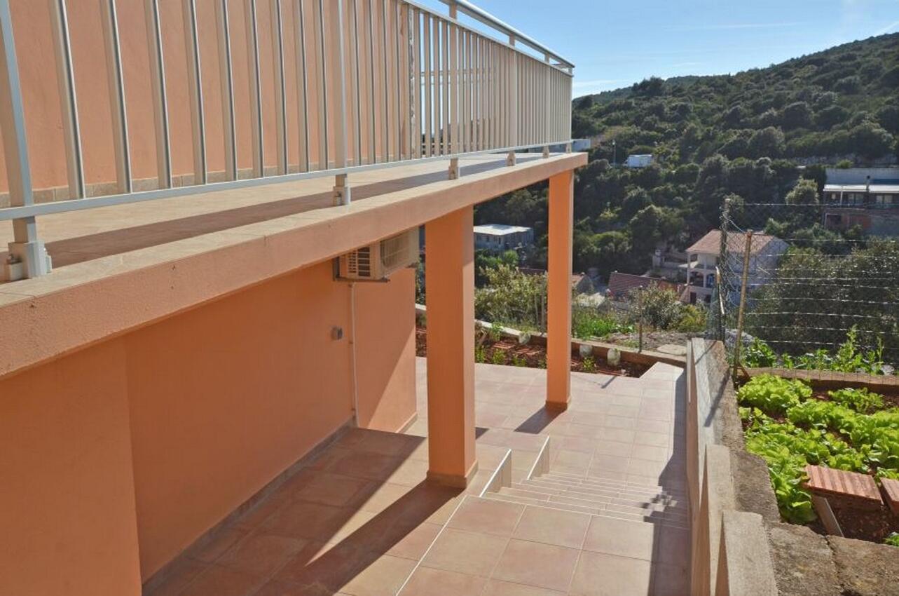 A-11216-c - Alloggi privati - Appartamenti con parcheggio Zavalatica, Curzola - Korčula
